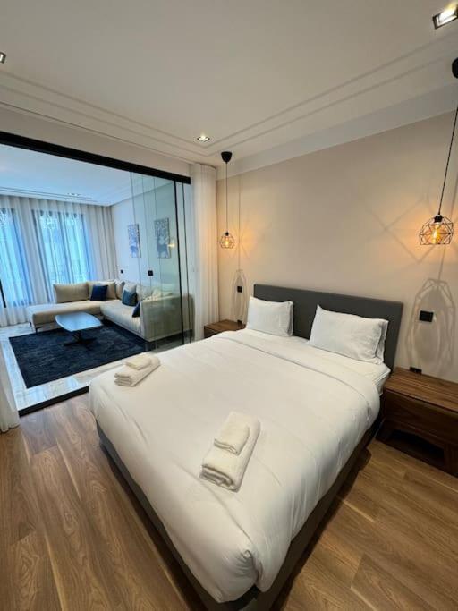 New & Cozy Casa Center Racine * Casablanca