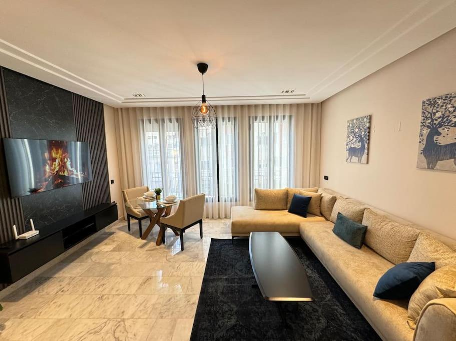 New & Cozy Casa Center Racine Apartment Casablanca